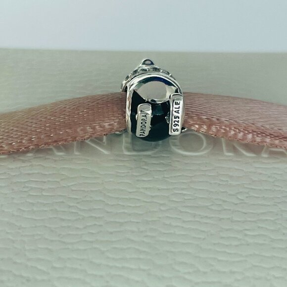 Pandora Skiing Penguin Charm - Picture 3 of 6